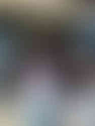 Dos mujeres afuera del restaurante Sanguich