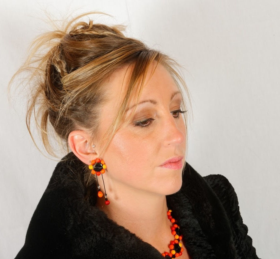 boucles d'oreilles boutons noirs orange et jaune