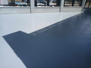 Taco Bell chose a polyaspartic floor coating for its low-maintenance, high-durability benefits in a high-traffic commercial space.