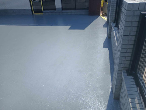The polyaspartic topcoat ensures Taco Bell’s outdoor flooring is slip-resistant and easy to maintain in Florida’s busy environment.