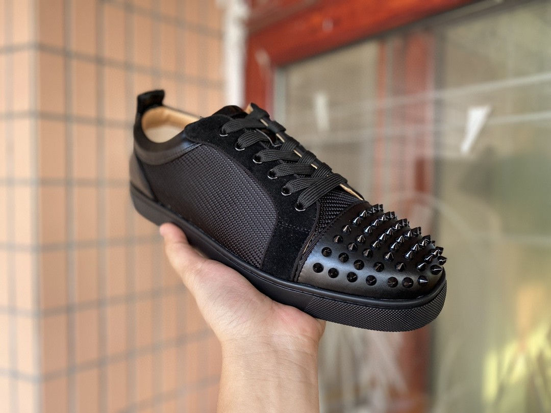 Christian Louboutin - Louis Junior Spikes Orlato Low Top Flat