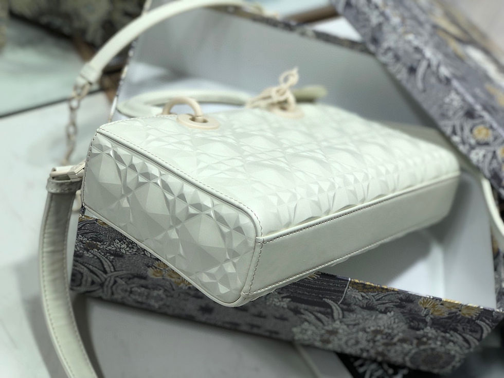 Thumbnail: Christian Dior Lady D-Joy Handbag White
