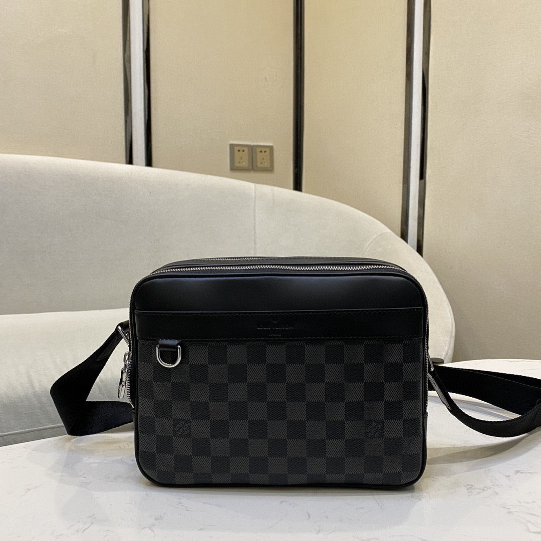 Louis Vuitton Damier Shoulder Bag Black