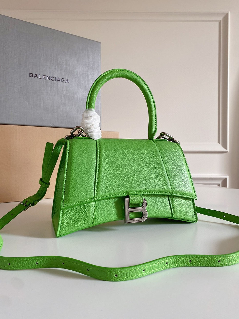 Thumbnail: Balenciaga Hourglass Handbag Lime Green Small