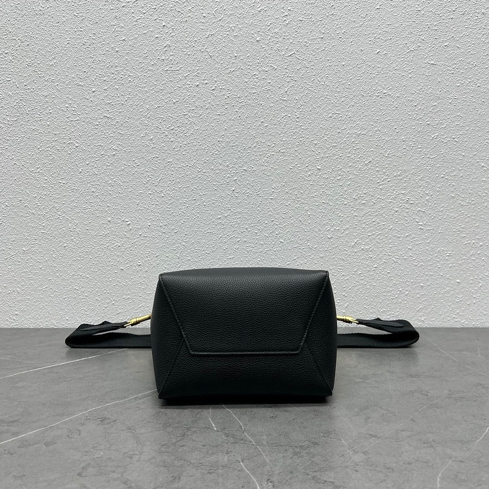 Thumbnail: Celine Bucket Bag 178303 -3