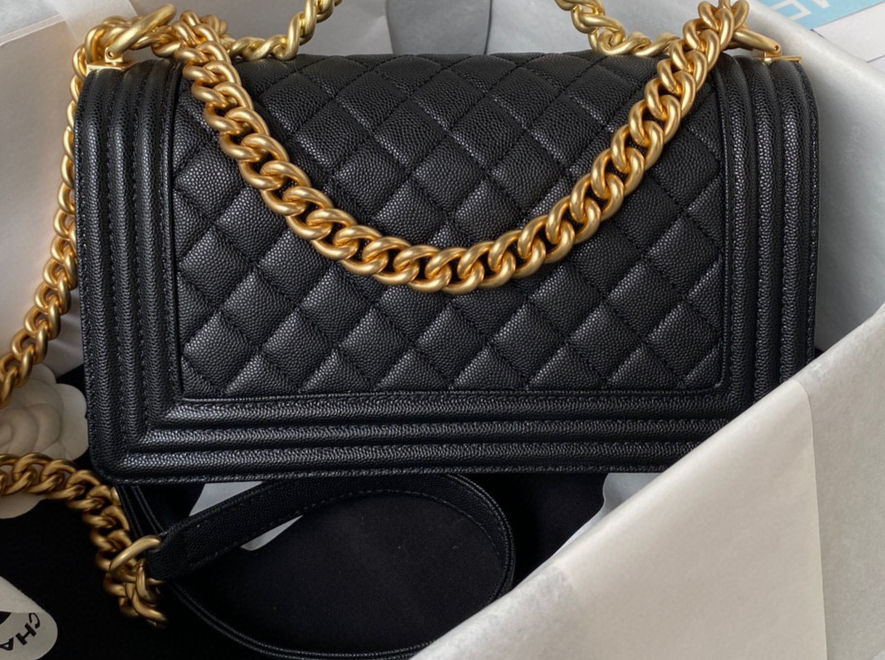Thumbnail: Chanel Boy Handbag Black