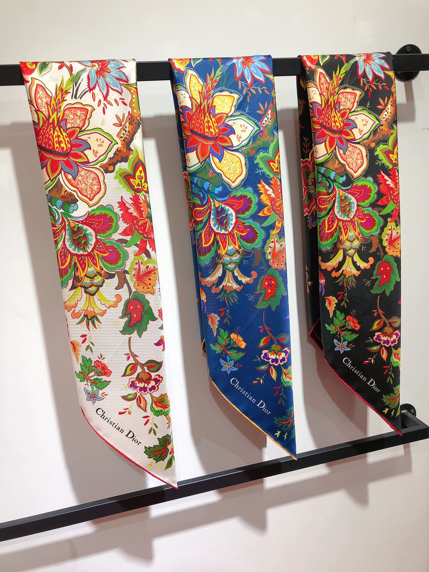 Christian Dior Twilly 27