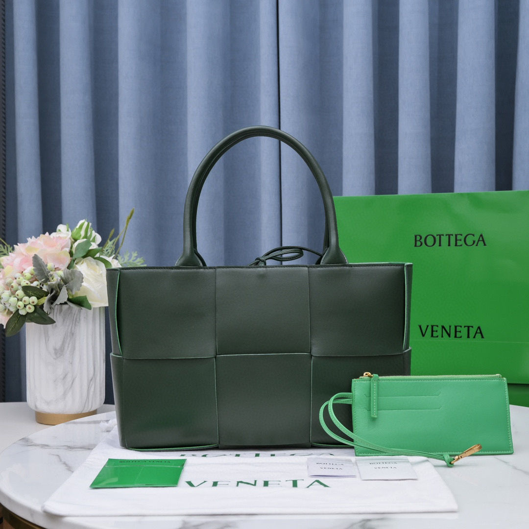Bottega Veneta Arco Tote Bag Dark Green Extra Large