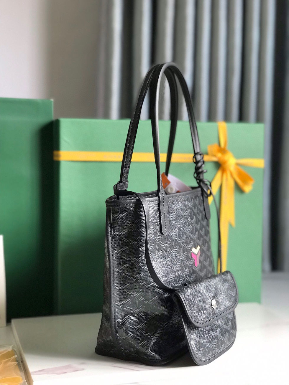 Thumbnail: Goyard Anjou Tote Bag Black