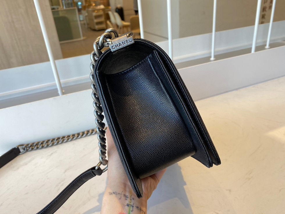 Thumbnail: Chanel Boy Silver Handbag Black