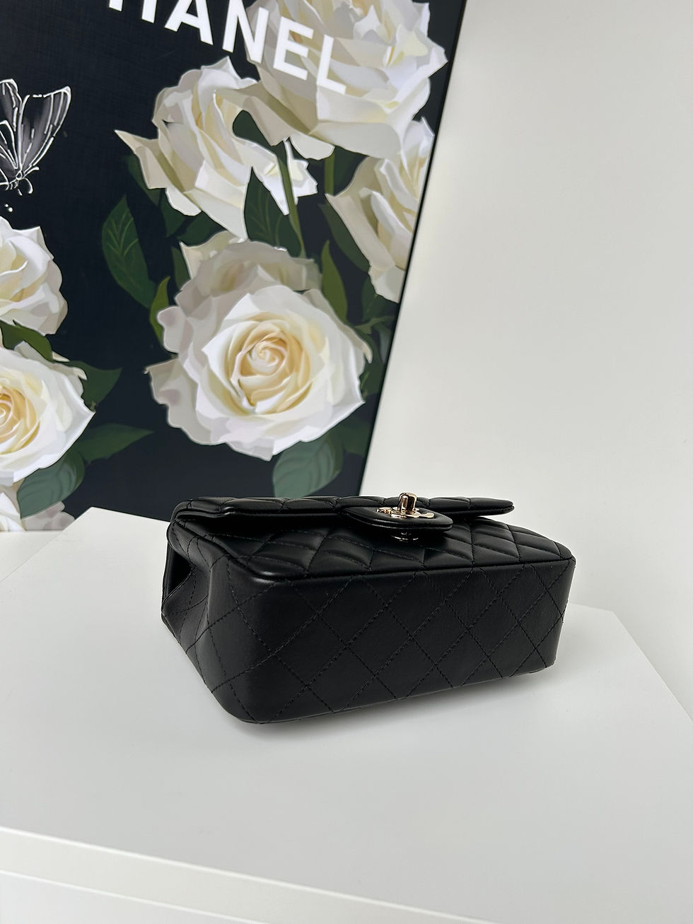 Thumbnail: Chanel Classic Flap Handbag Black