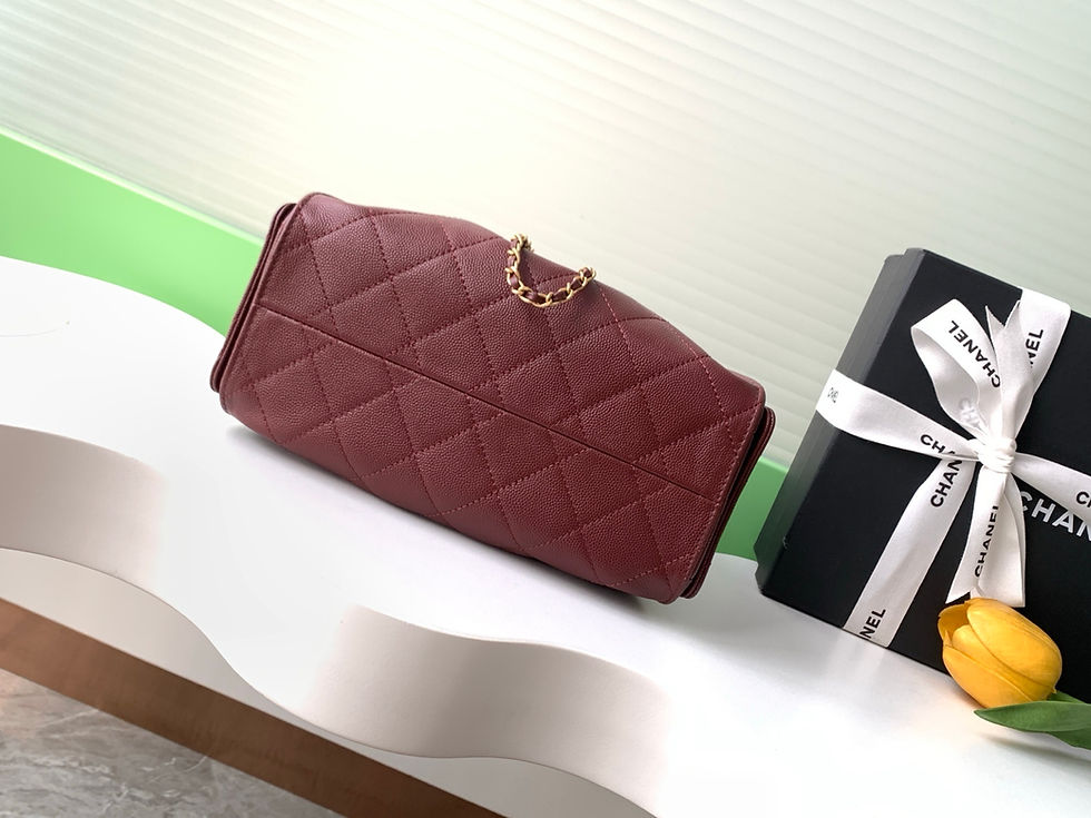 Thumbnail: Chanel 25 Shoulder Bag Burgundy