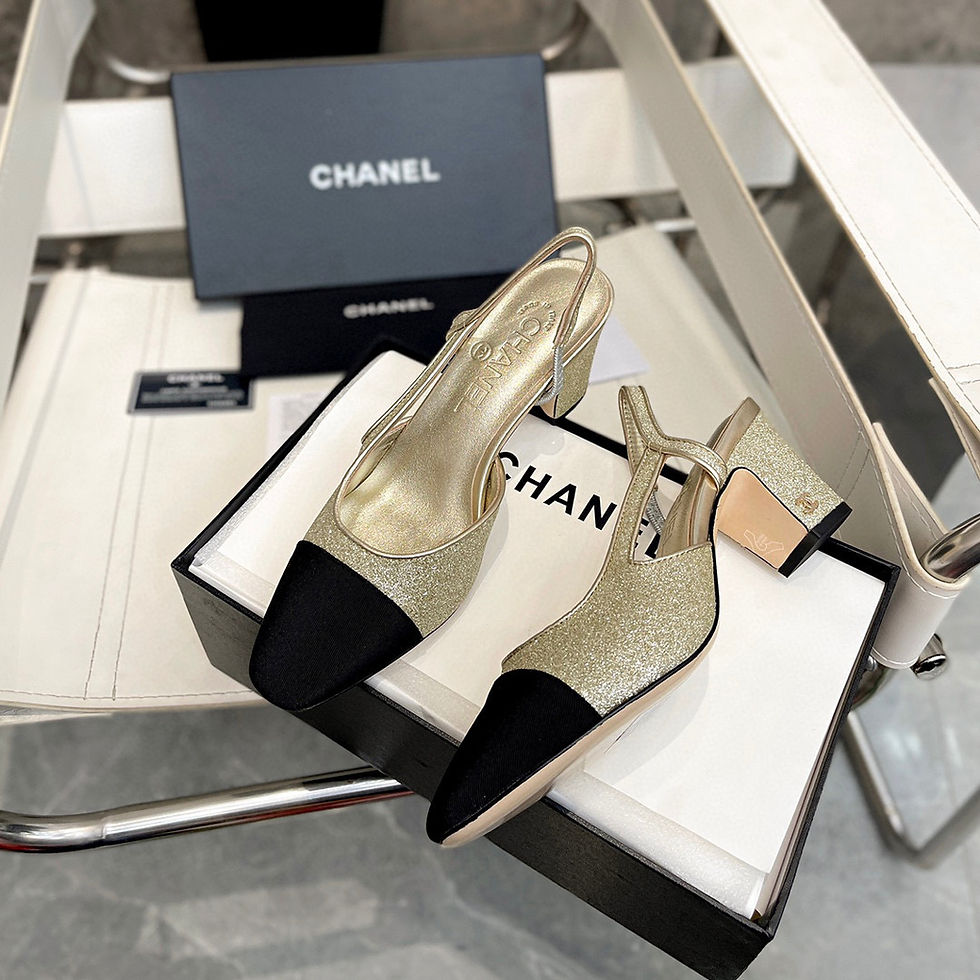 Thumbnail: Chanel Slingback Shoe Black & Gold