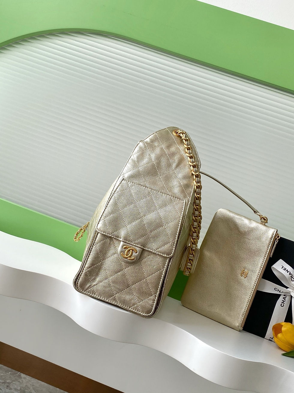 Thumbnail: Chanel 25 Shoulder Bag Beige