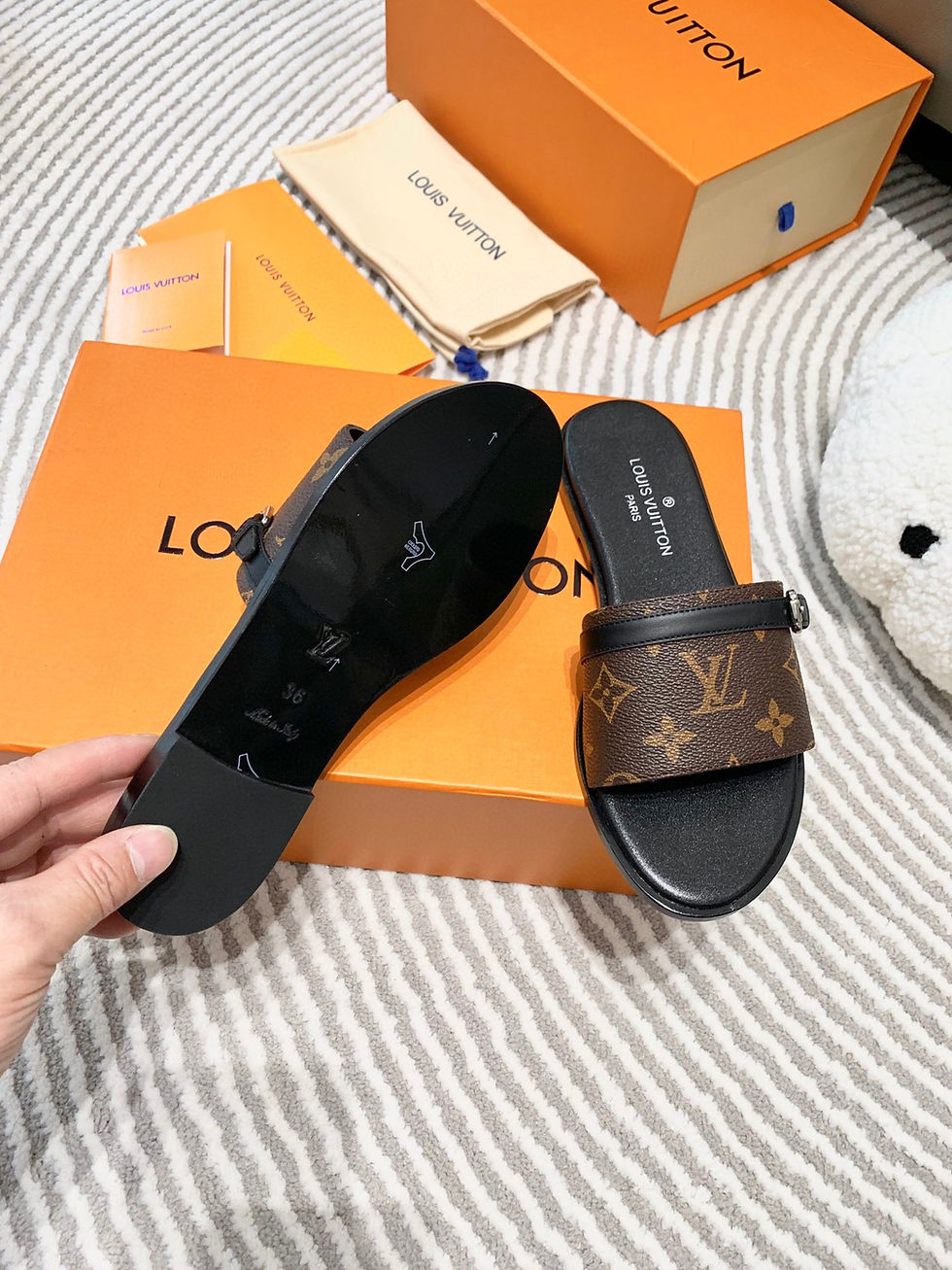 Thumbnail: Louis Vuitton Mule Black & Brown