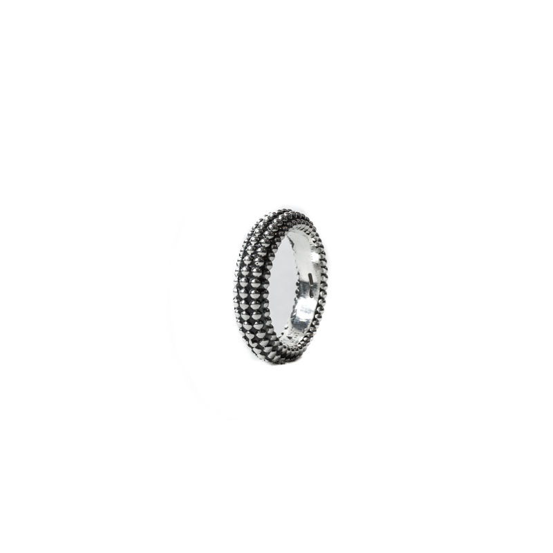 Thumbnail: Dotted Ring