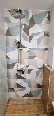 Ремонтирана баня в сиво