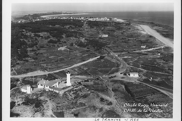 Der Leuchtturm Tranche sur Mer, Restaurantviertel des Hotels Au Peit Bonheur