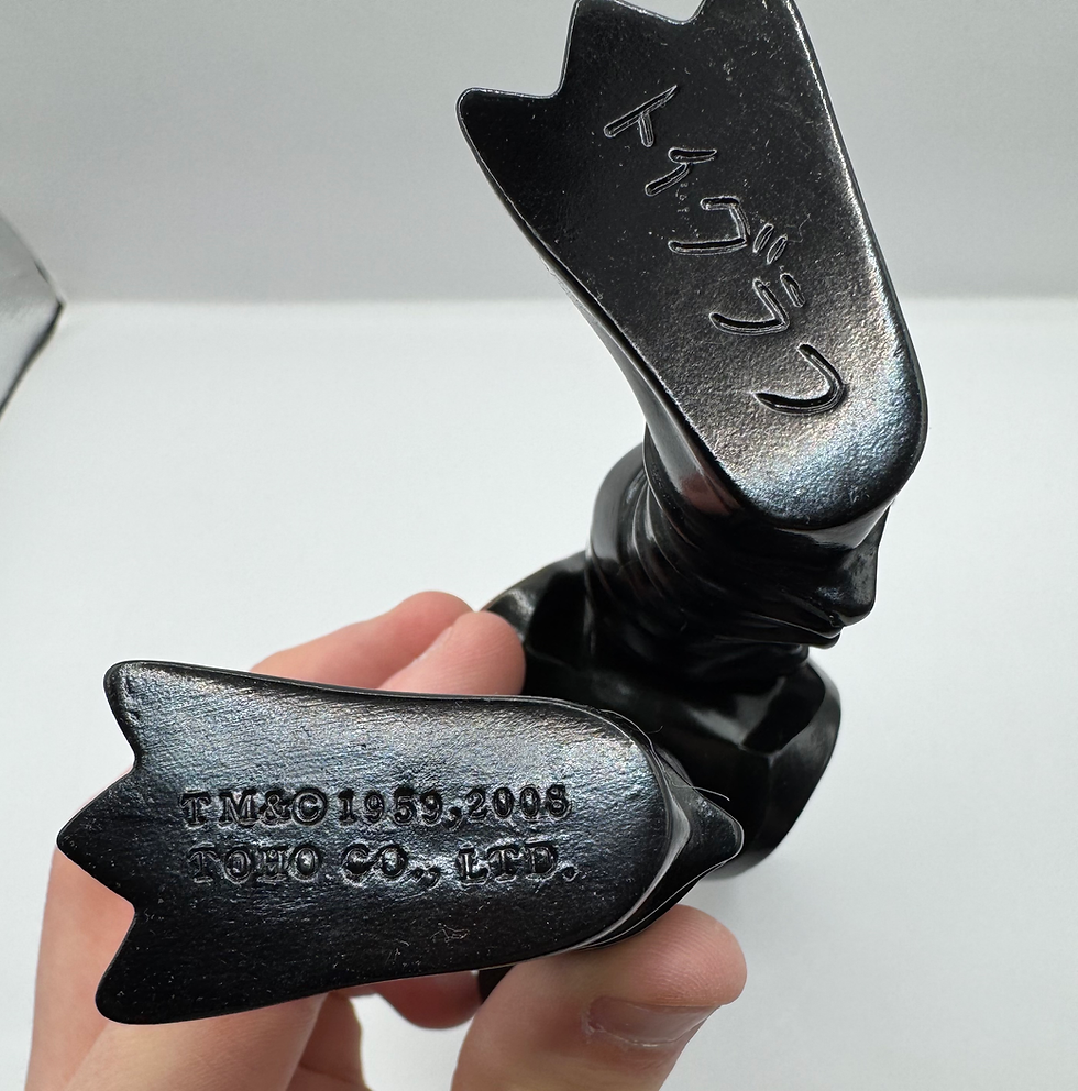 Thumbnail: Toygraph Flaming Skull Natal Alien Sofubi