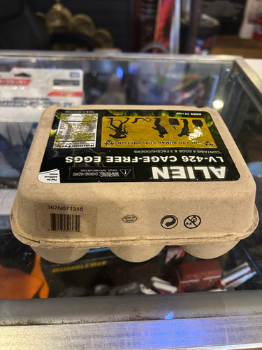 エイリアン 卵パック / ALIEN LV-426 CAGE-FREE EGGS s-l1600.jpg