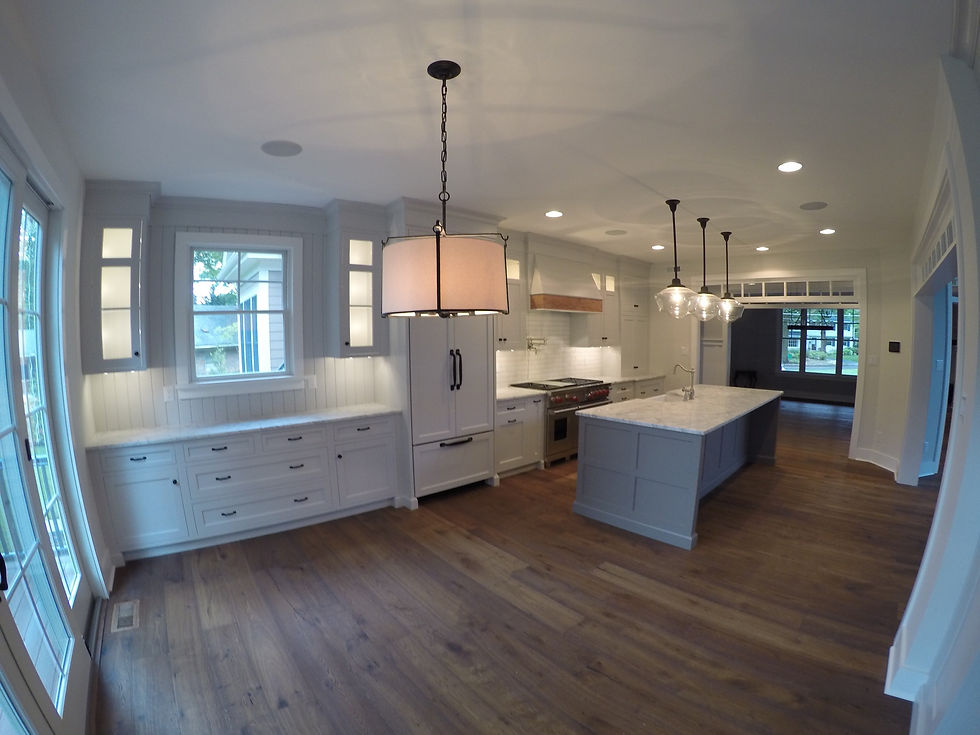 Kitchen / Dining Area