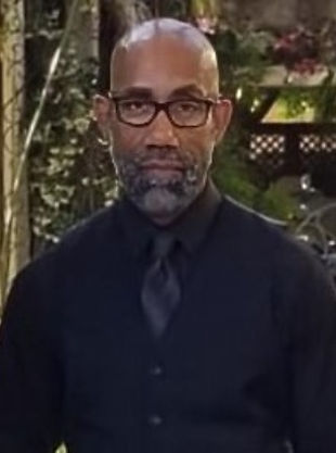 Lawrence Lowe headshot