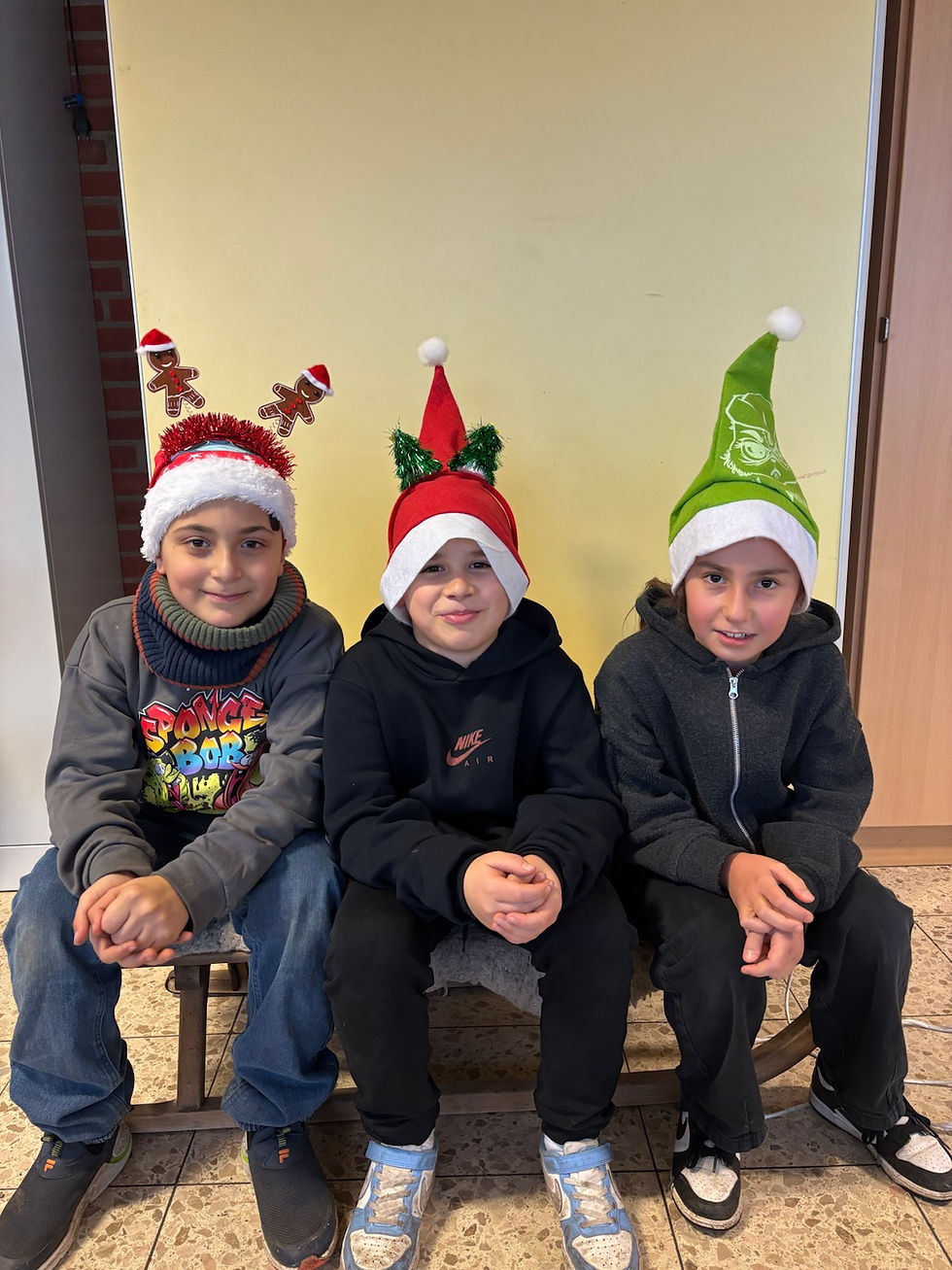 Weihnachtsfeier der dritten Klassen – ein fröhlicher Nachmittag