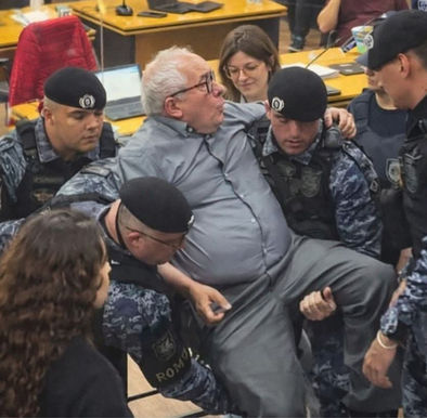 Ex-vereador protesta contra barreira de vidro na Câmara e cobra funcionamento da Tribuna Livre em São Caetano