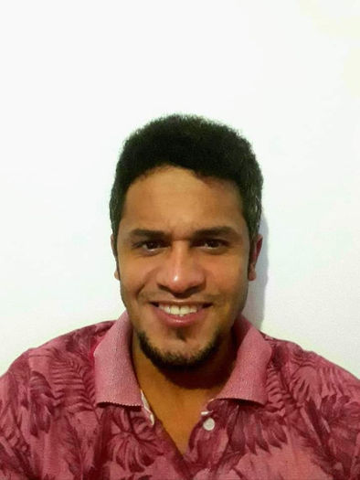 Tenho trabalhado demais, afinal a própria sociedade não quer pagar o justo por nossos serviços...