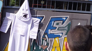 Ato contra o racismo em frente à Escola Estadual Amaral Wagner