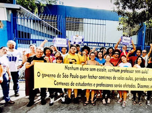 Governo exclui estudantes e professores/as das escolas