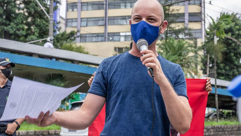 É lamentável que se omita a real situação das escolas estaduais