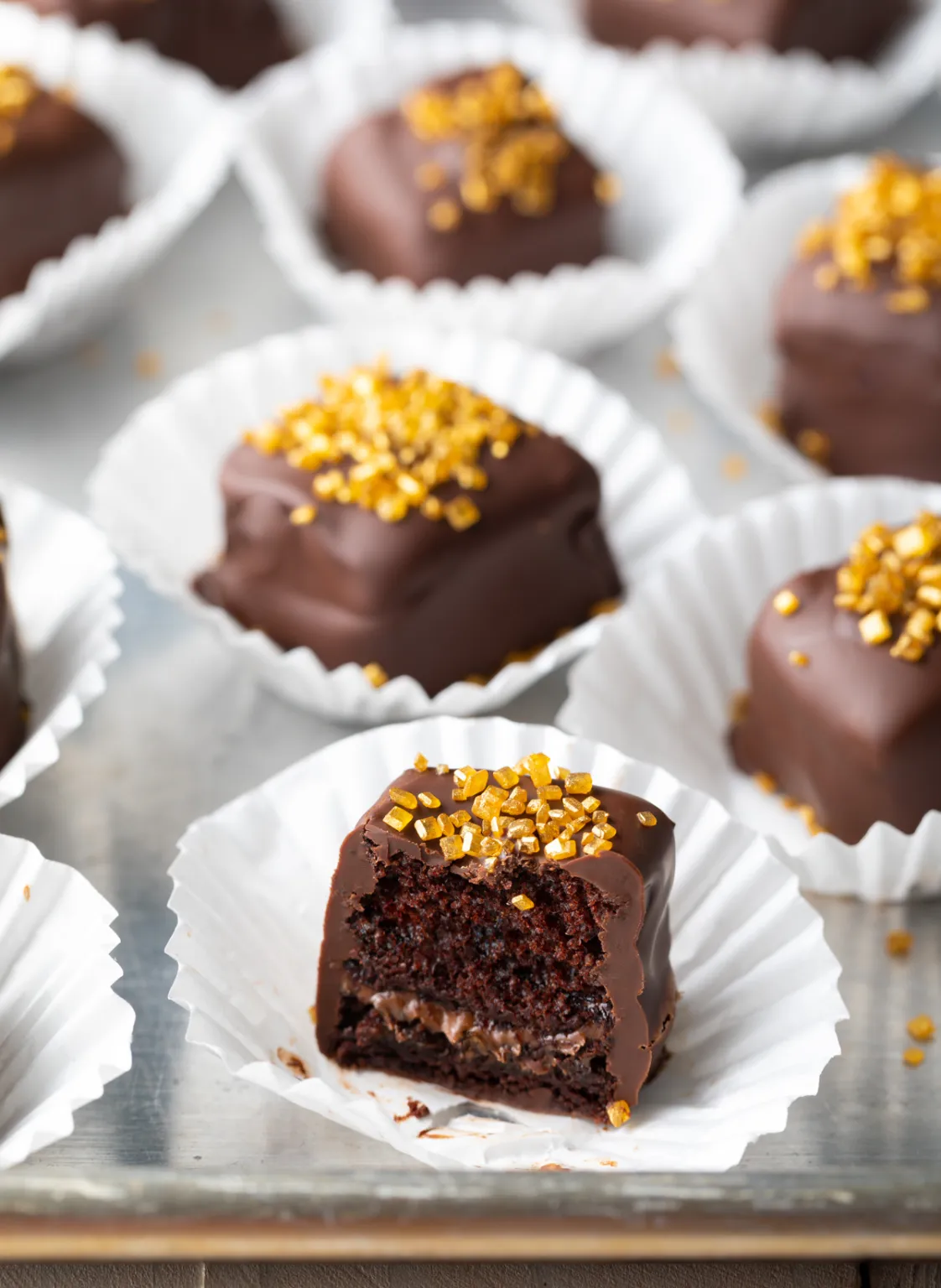 Easy-Chocolate-Petit-Fours-Mini-Cake-Recipe-19.webp