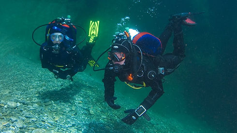 DrySuitDiver-Gallery-Wzt_dLAT.jpg