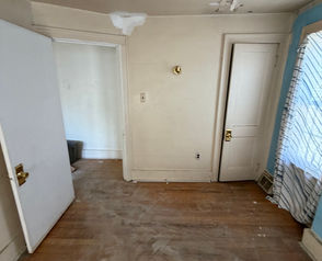 15369 Wisconsin St interior room