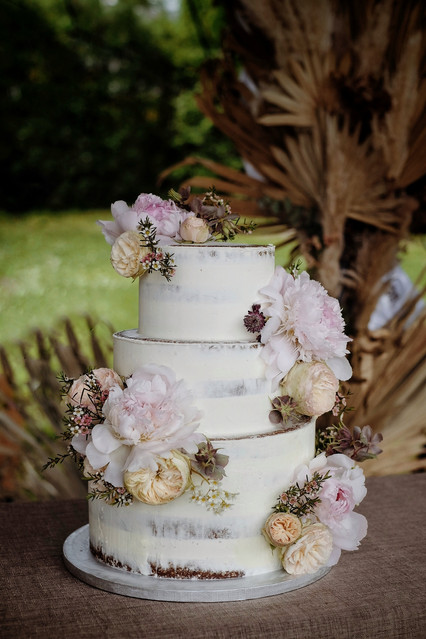 Wedding cake champêtre chic pivoine - Annecy 2.jpeg