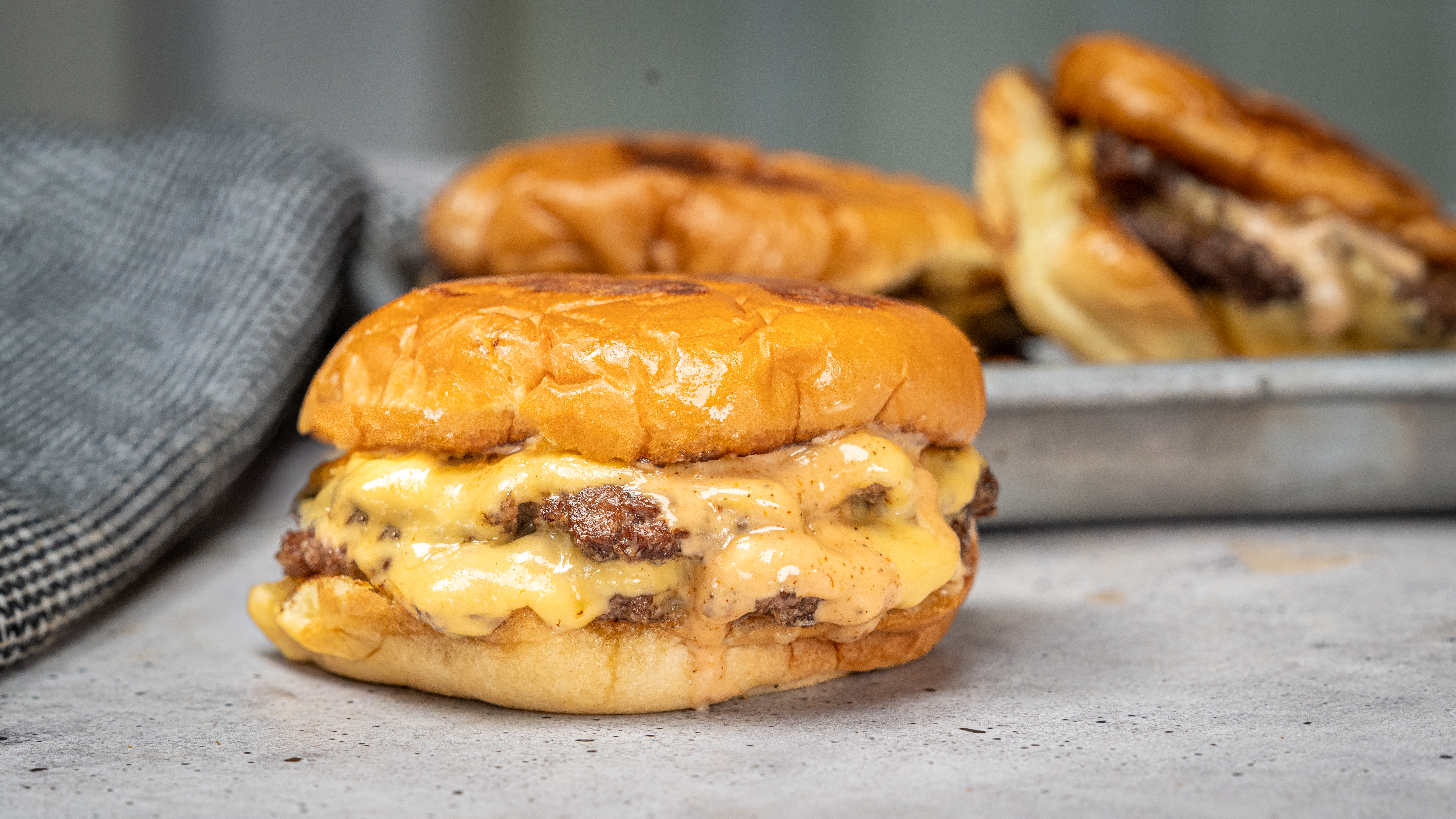 Perfect Griddle Burgers- 93% of People Cook Burgers Wrong