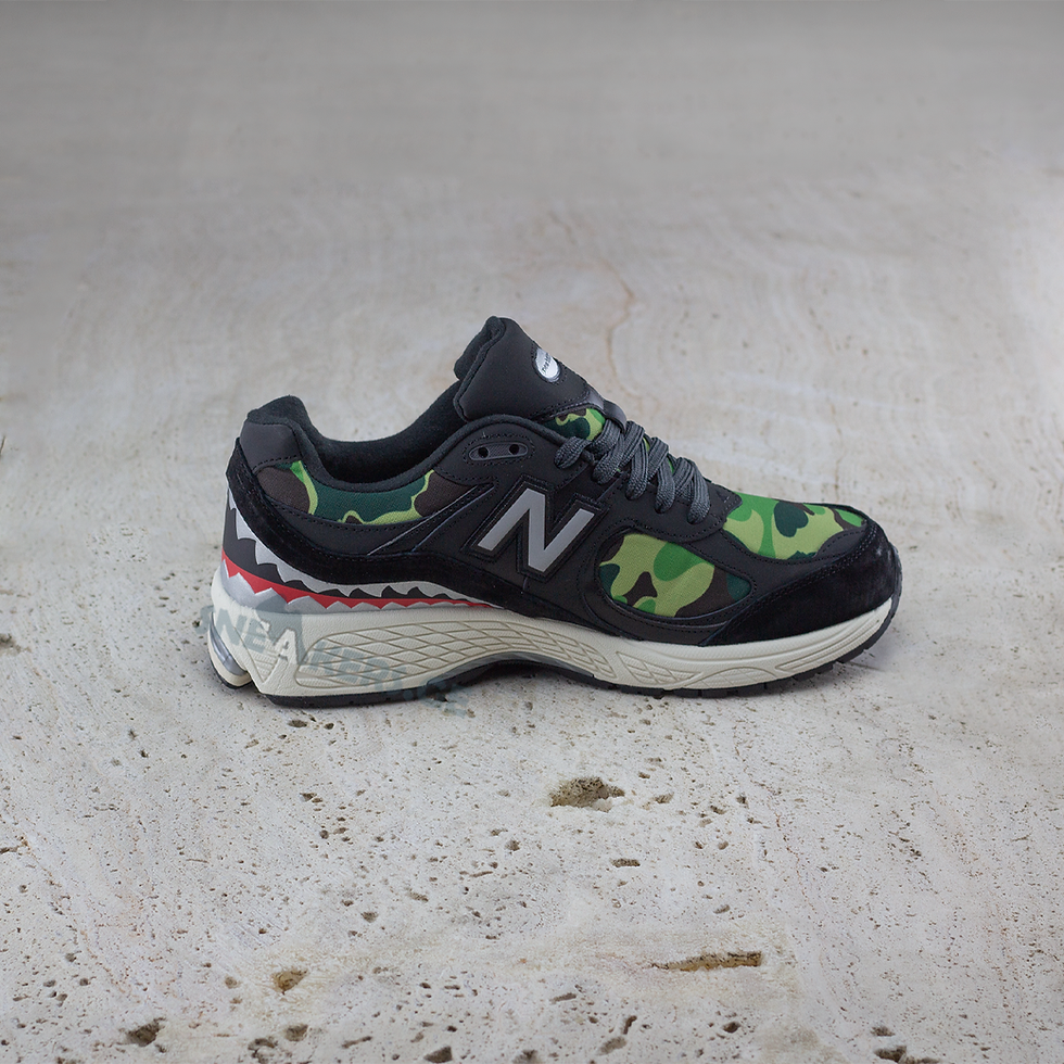 Thumbnail: New Balance x BAPE 2002R