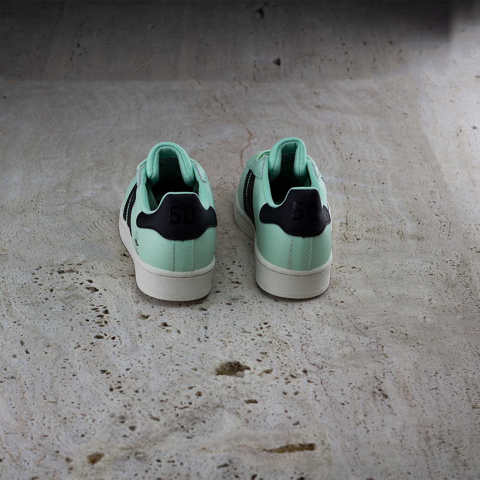 Thumbnail: Adidas Superstar