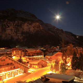 Val d'Isère pleine lune.jpeg