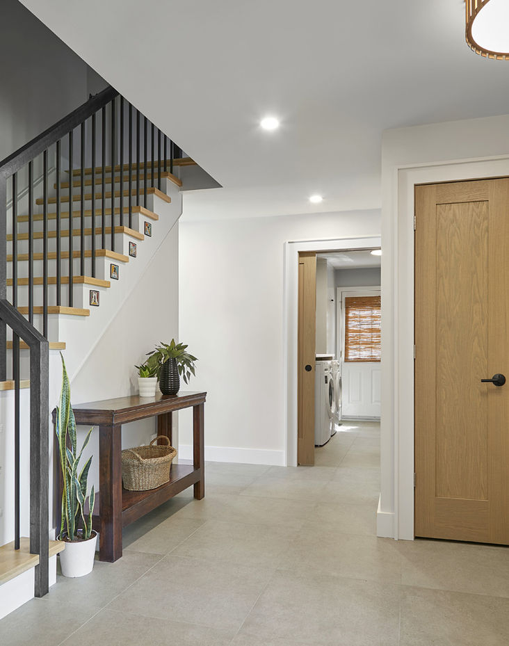 Modern Foyer design