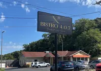 Bistro 4.0.7 sign; Breakfast, Lunch & Dinner