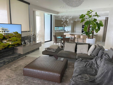 Apartment in Porsche Design Tower