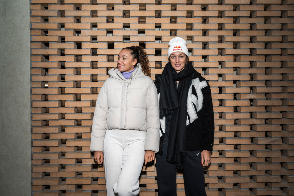Die Beachvolleyball-Schwestern Zoé und Anouk Vergé-Dépré stehen neu gemeinsam auf dem Feld.