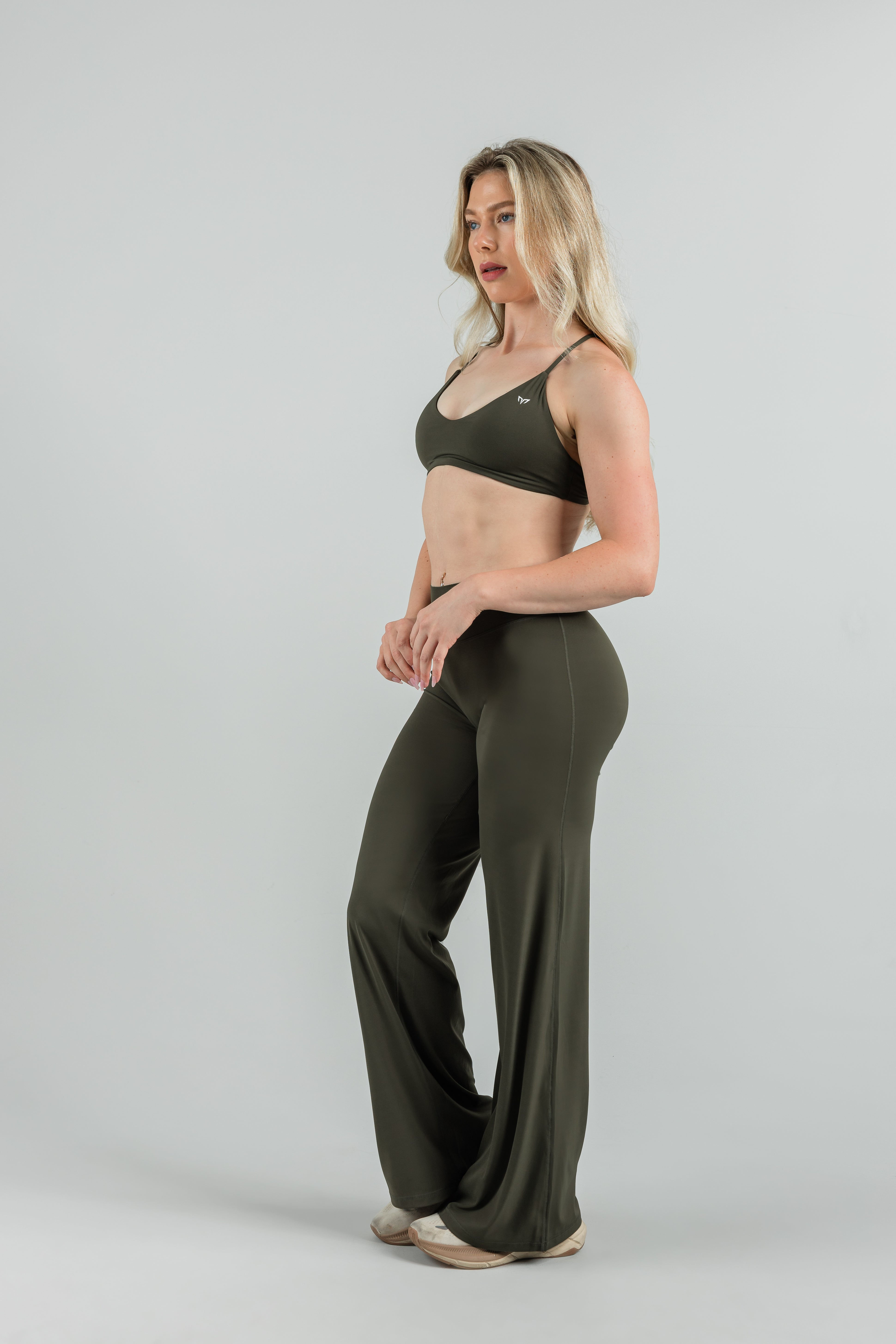 Vantage Wide-Leg Pants
