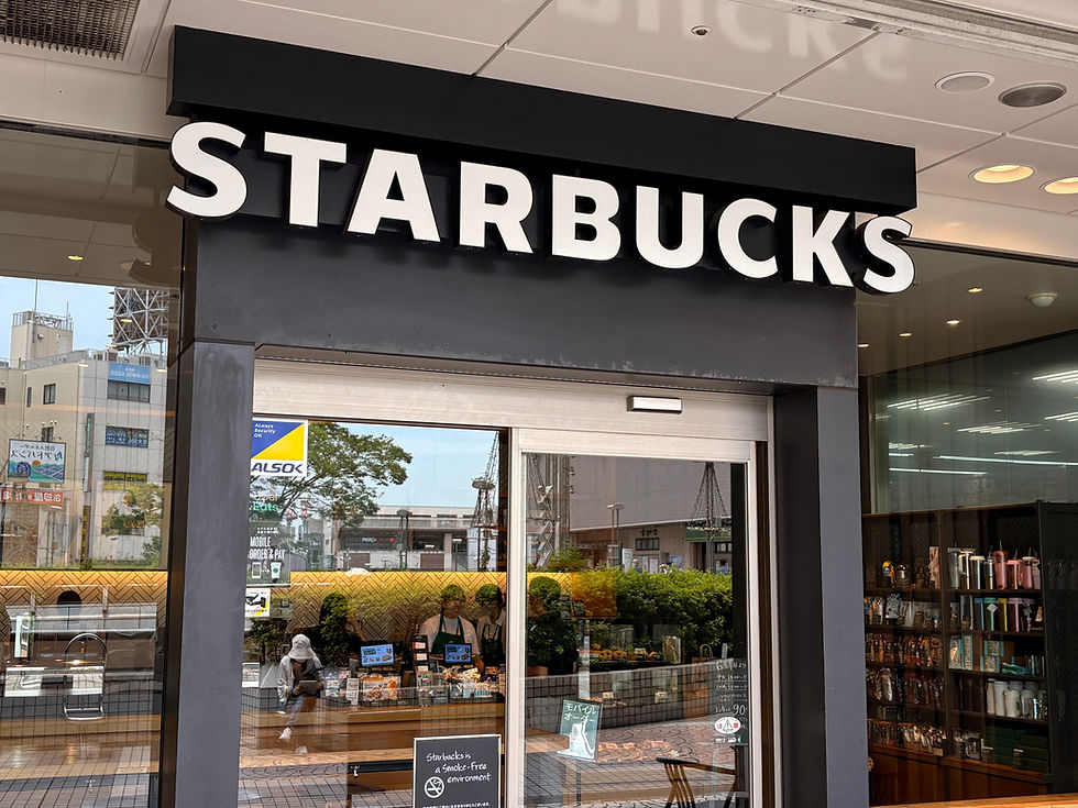 都心部を中心に高い集客力を持つスターバックス。カフェはコーヒーを飲む場所から、長時間過ごす「居場所」へと変化している