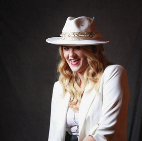 ELLES BAILEY: "IT'S BEEN SUCH A JOY TO FINALLY BE ABLE TO SHARE THESE SONGS!" 