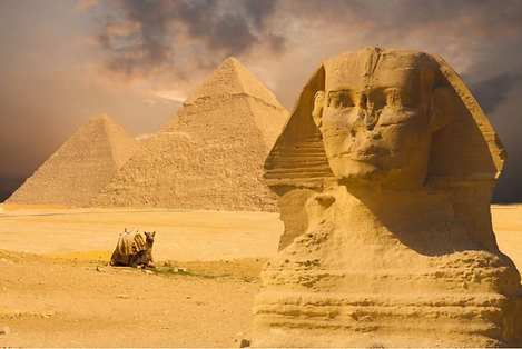 Sfinxen og Gizapyramidene.png