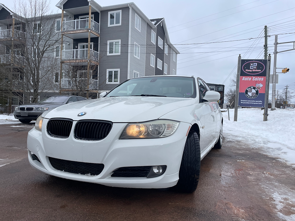 2011 BMW 323i (1)