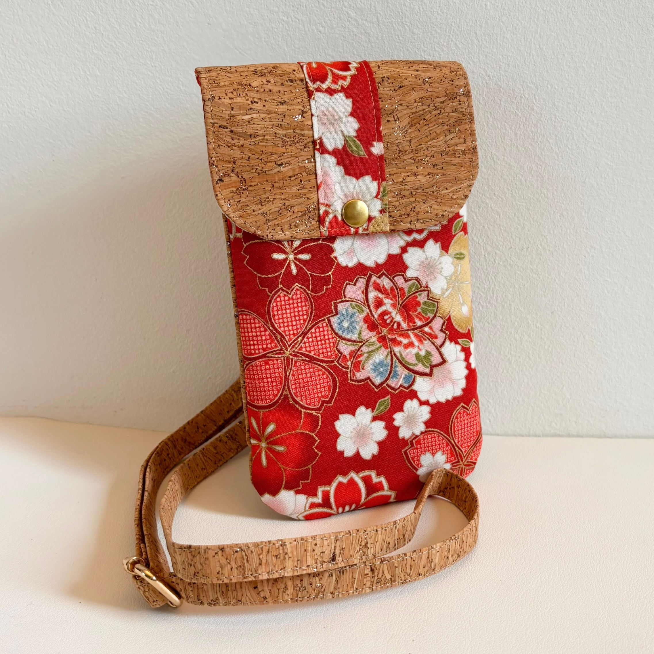 Pochette téléphone Moshi - Liège et coton japonais sakuras rouge